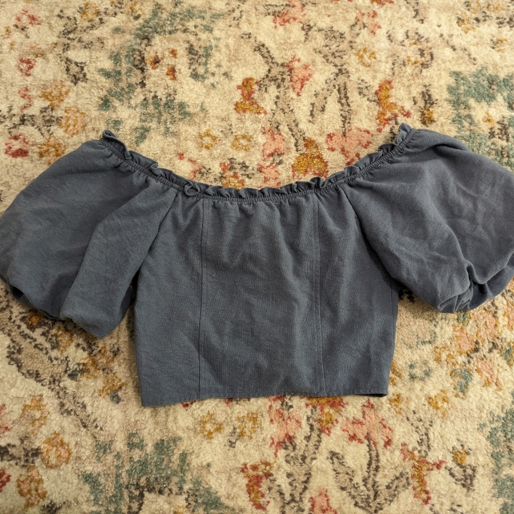 Off the shoulder Crop top - Picture 3 of 4
